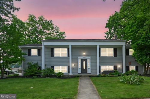 2101 Mayfred Ln, Camp Hill, PA, 17011-5433 | Card Image