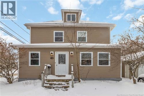 114 Pleasant St, Moncton, NB, E1A2V2 | Card Image