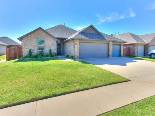 8921 Stacy Lynn Lane, Yukon, OK, 73099 | Card Image