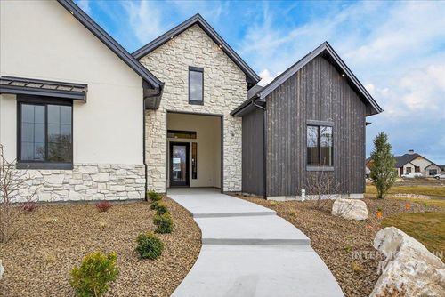 549 Joy Ave, Middleton, ID, 83644-1158 | Card Image