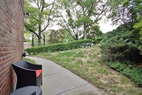 95-95 Charter Cir, Ossining, NY, 10562-6004 | Card Image