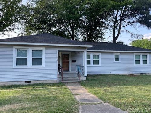 602 Circle Ln, Stuttgart, AR, 72160-5825 | Card Image
