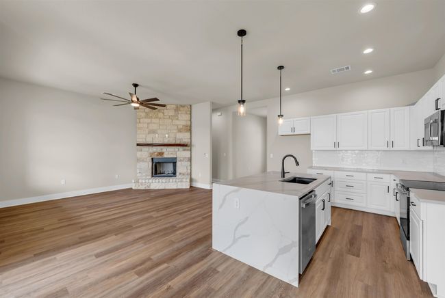 118 Rosebud Ranch Rd, House other with 4 bedrooms, 2 bathrooms and null parking in Bertram TX | Image 8