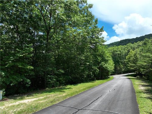 122 Cloudland Dr, Ellijay, GA, 30536-8359 | Card Image
