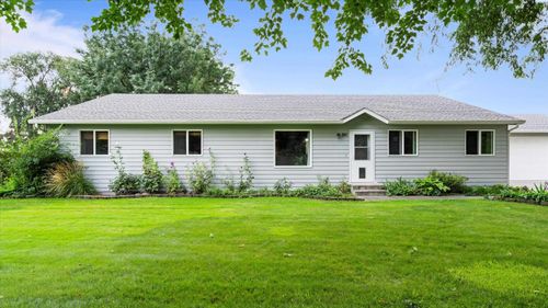 981 W Sunset Dr, Burbank, WA, 99323-9683 | Card Image