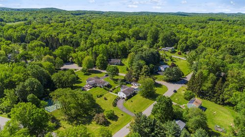 18 Meadow Rd, New Paltz, NY, 12561-4239 | Card Image