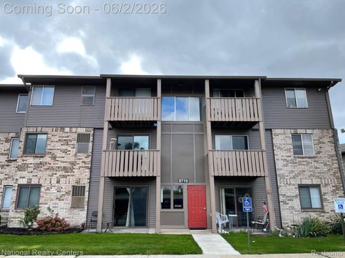 8719 Meadowbrook Dr, Brighton, MI, 48116-2354 | Card Image