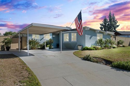 11032 Davenrich St, Santa Fe Springs, CA, 90670-3520 | Card Image