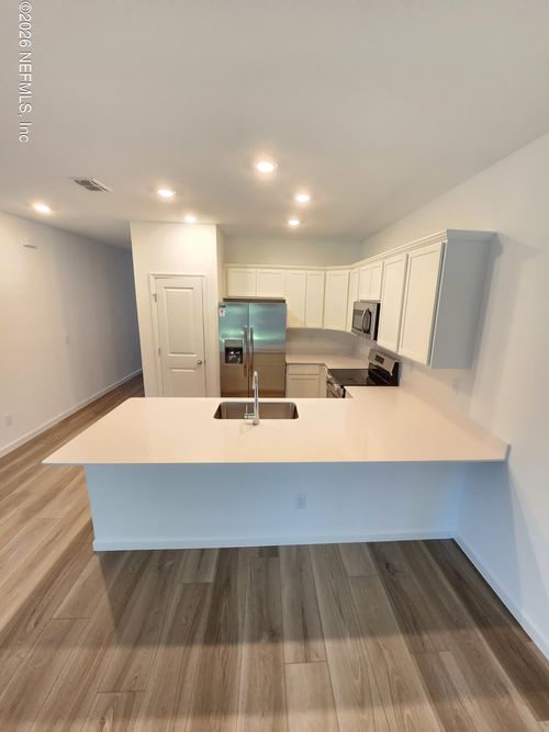 669 Holly Lakes Dr, Orange Park, FL, 32073-6800 | Card Image