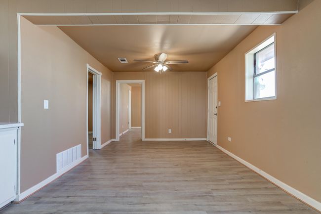 208 Avenue X, House other with 3 bedrooms, 2 bathrooms and null parking in Levelland TX | Image 18
