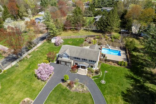 1 Regina Ct, Blauvelt, NY, 10913-1238 | Card Image
