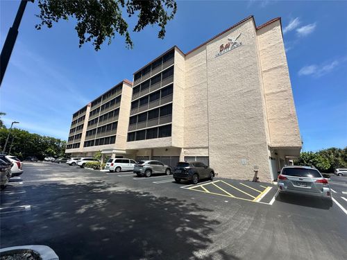 apt-314-740 S Federal Hwy, Pompano Beach, FL, 33062-5946 | Card Image