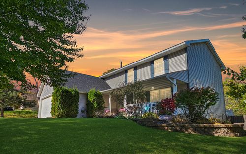 10300 Oakhill Ct, Elko New Market, MN, 55020-8517 | Card Image