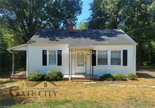 227 Oakhurst St, Kernersville, NC, 27284-2745 | Card Image