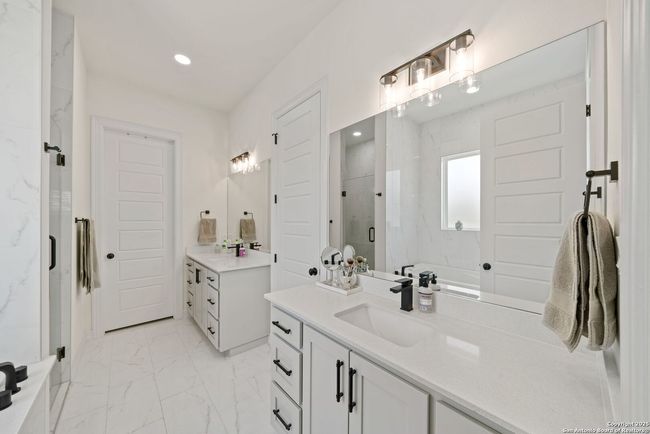 155 Restless Wind, House other with 4 bedrooms, 3 bathrooms and null parking in Spring Branch TX | Image 16