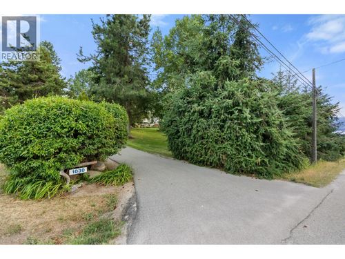 1030 King Dr, Naramata, BC, V0H1N1 | Card Image