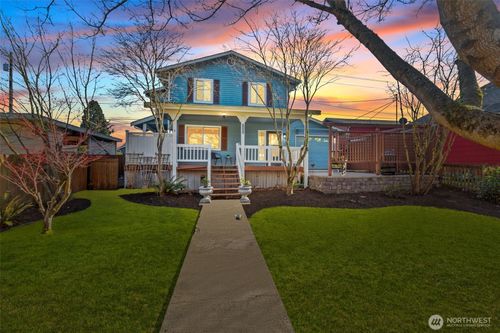 1721 Mcdougall Ave, Everett, WA, 98201-2455 | Card Image