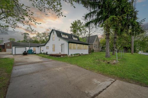 2349 N Duck Lake Rd, Highland, MI, 48356-2403 | Card Image