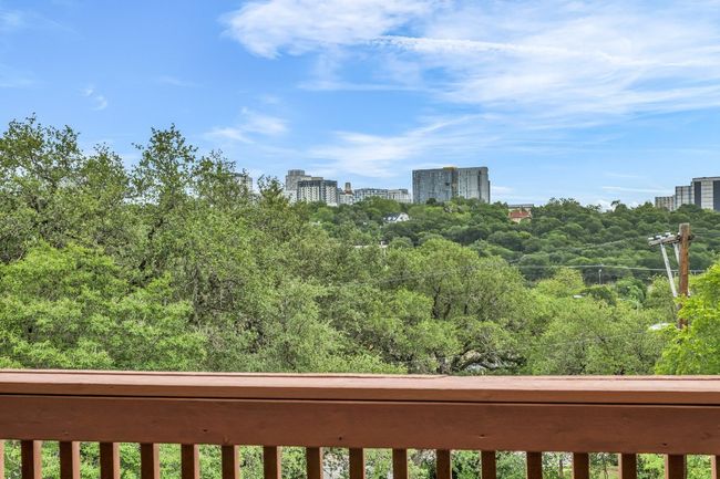 APT-305 - 1406 Windsor Rd, Condo with 2 bedrooms, 2 bathrooms and 2 parking in Austin TX | Image 32