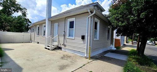 212 Madison St, Riverside, NJ, 08075-3124 | Card Image