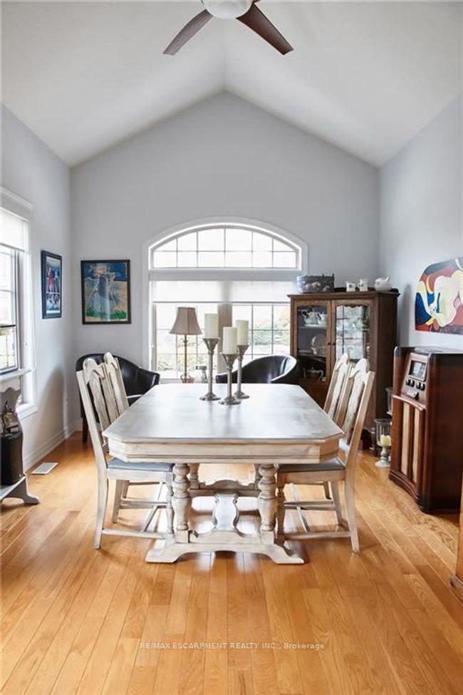 1 - 195 Wilson St W, House other with 2 bedrooms, 4 bathrooms and 2 parking in Ancaster ON | Image 14