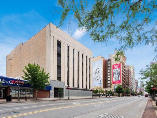 fl-2nd-168170 N High St, Columbus, OH, 43215 | Card Image