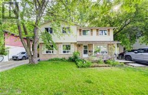 28 Amos Ave, Waterloo, ON, N2L5G3 | Card Image