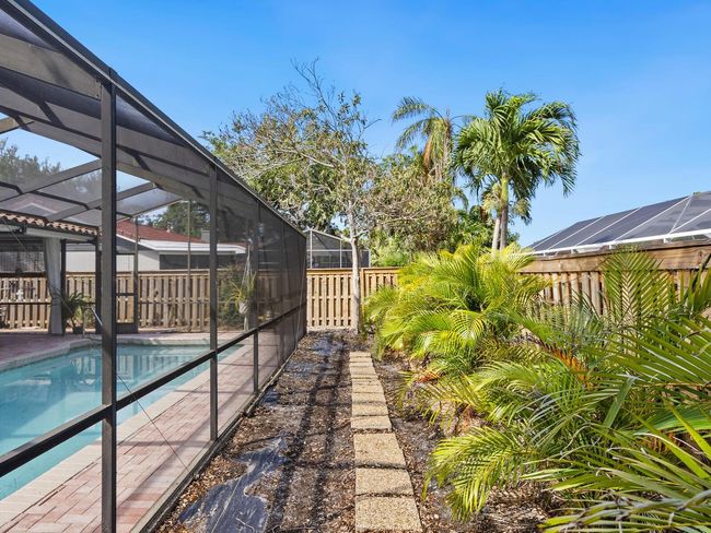7460 Dickens Dr, House other with 3 bedrooms, 2 bathrooms and null parking in SARASOTA FL | Image 36