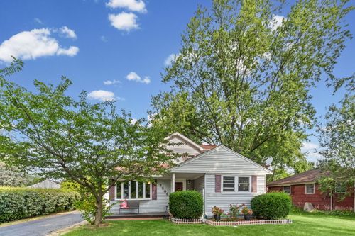 2205 Bluebird Ln, Rolling Meadows, IL, 60008-1513 | Card Image