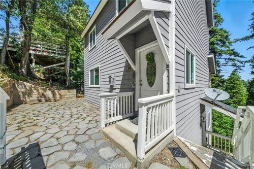 576 Rose Ln, Twin Peaks, CA, 92391-0454 | Card Image
