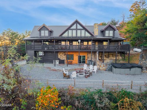 2270 Windswept View Way, Sevierville, TN, 37876-7354 | Card Image