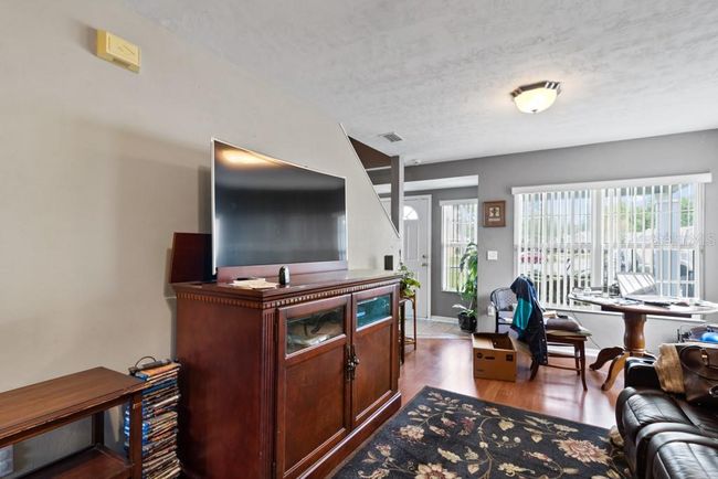 1110 Ne 21 St Ct, House other with 3 bedrooms, 3 bathrooms and null parking in GAINESVILLE FL | Image 7