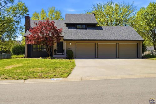 7601 Sw Oxfordshire Rd, Topeka, KS, 66614-4656 | Card Image