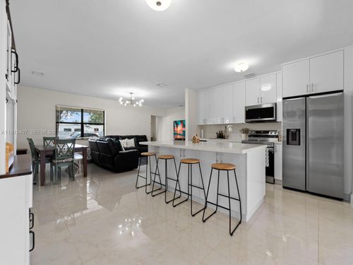 1562 Nw 8th Ave, Homestead, FL, 33030-4015 | Card Image