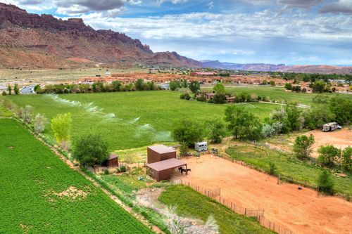 2-3886 Maynard Ln, Moab, UT, 84532-3729 | Card Image