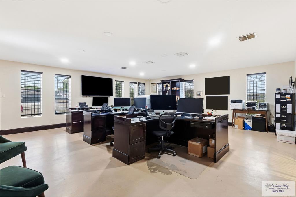 Commercial Sale in San Benito 3