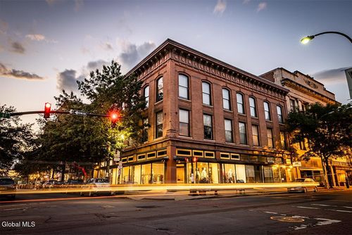 302-256 Broadway, Troy, NY, 12180-3278 | Card Image