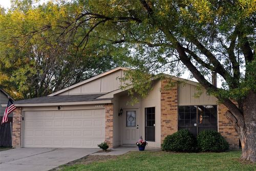 5637 Powers St, The Colony, TX, 75056-1957 | Card Image