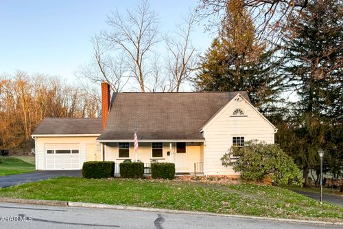 302 Dean St, Williamsburg, PA, 16693-7731 | Card Image