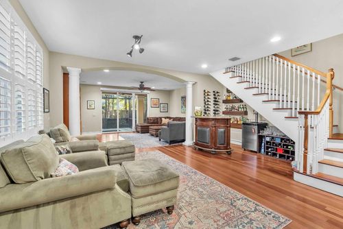 806 Ne 16th Avenue, Fort Lauderdale, FL, 33304 | Card Image