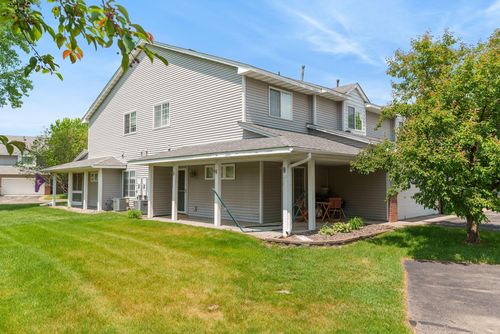 684 Oak Ln, Lino Lakes, MN, 55014-5503 | Card Image