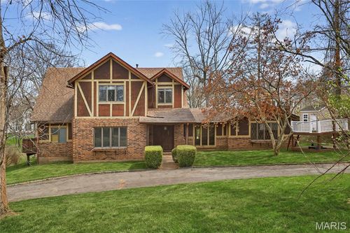 13777 Clayton Rd, Town And Country, MO, 63017-8438 | Card Image