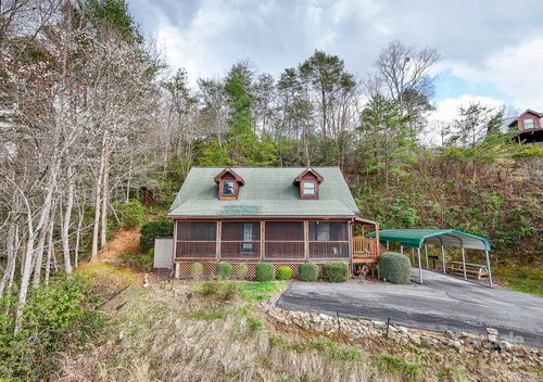 415 Skyview Rd, Whittier, NC, 28789-6316 | Card Image