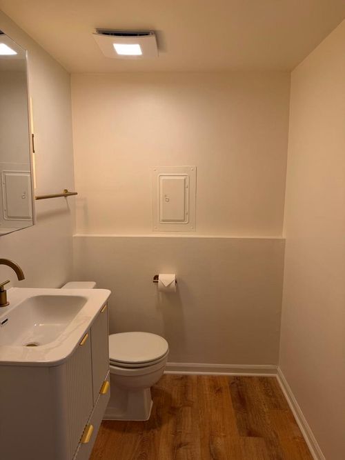 136 Brookwood Ct, Vernon Hills, IL, 60061-1938 | Card Image
