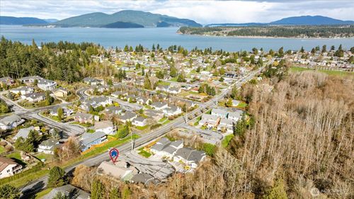 2119 20th St, Anacortes, WA, 98221-7411 | Card Image