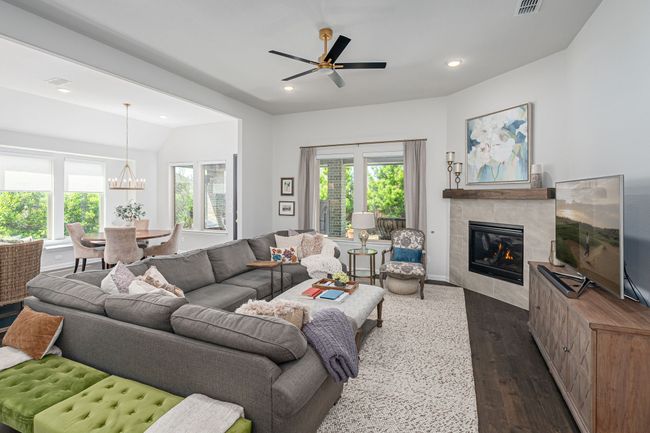 15745 Carnation Rd, House other with 4 bedrooms, 3 bathrooms and null parking in Frisco TX | Image 7