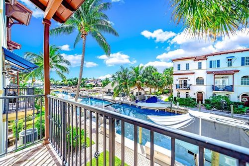 824 Virginia Garden Dr, Boynton Beach, FL, 33435-6406 | Card Image