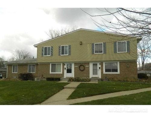 24495 Quad Park Ln, Clinton Twp, MI, 48035-3025 | Card Image