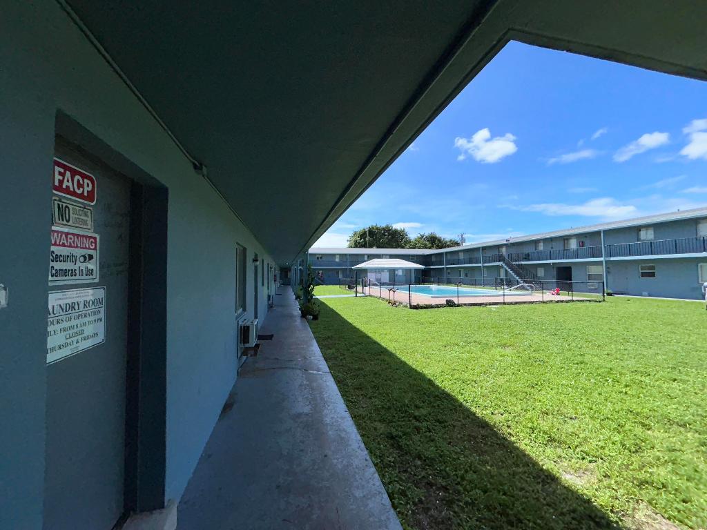 Residential in Lake Worth Beach 4