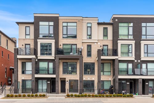 11-185 Veterans Dr, Brampton, ON, L7A5L2 | Card Image